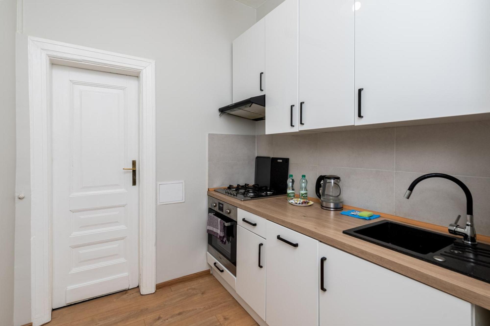Lenartowicza Standard Apartment คราคูฟ ภายนอก รูปภาพ